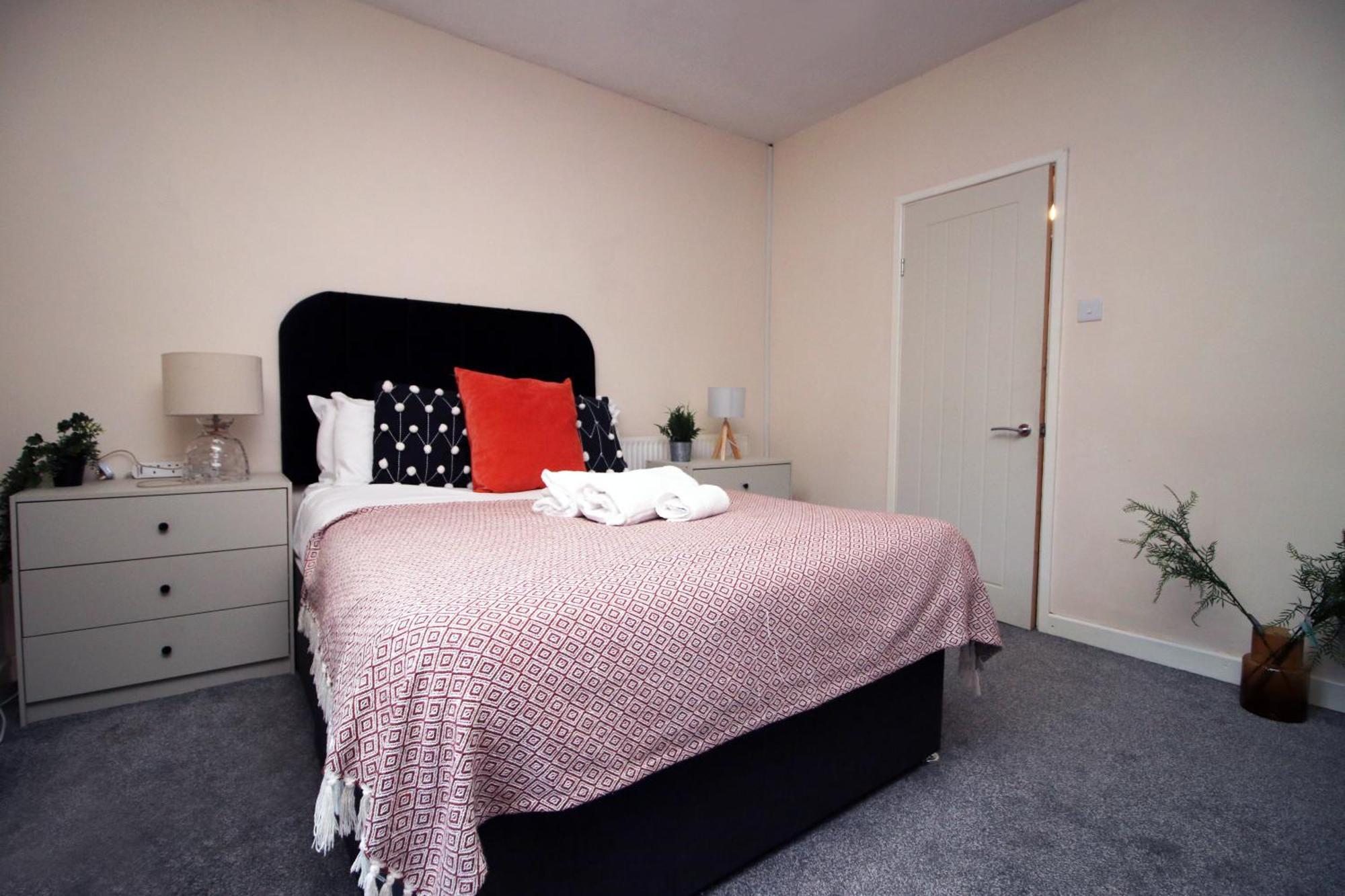 Cosy 3Br Home, Scenic Views, Ideal For Walks & Work Abertillery 外观 照片